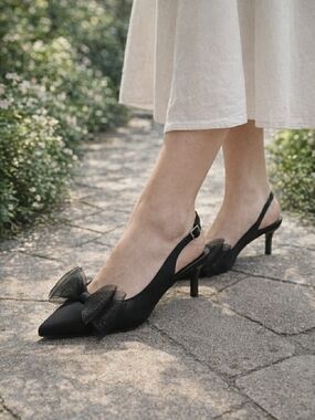 NWT BCBGeneration Kasti Slingback Pointed Toe Kitten Heel Pump, Sz 6.5